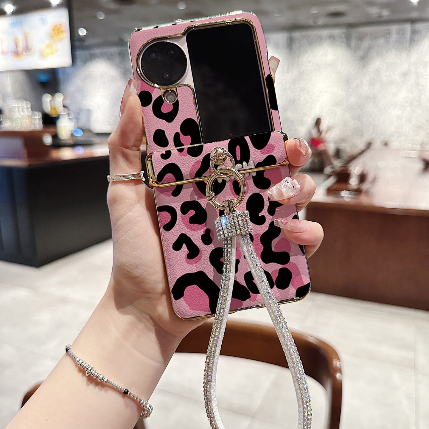 时尚粉黑豹纹皮纹折叠屏手机壳