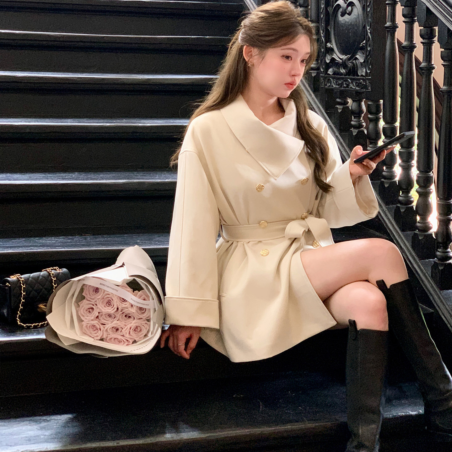千金感白色短款风衣女miu系收腰外套巨好看秋冬季系带大衣中长款
