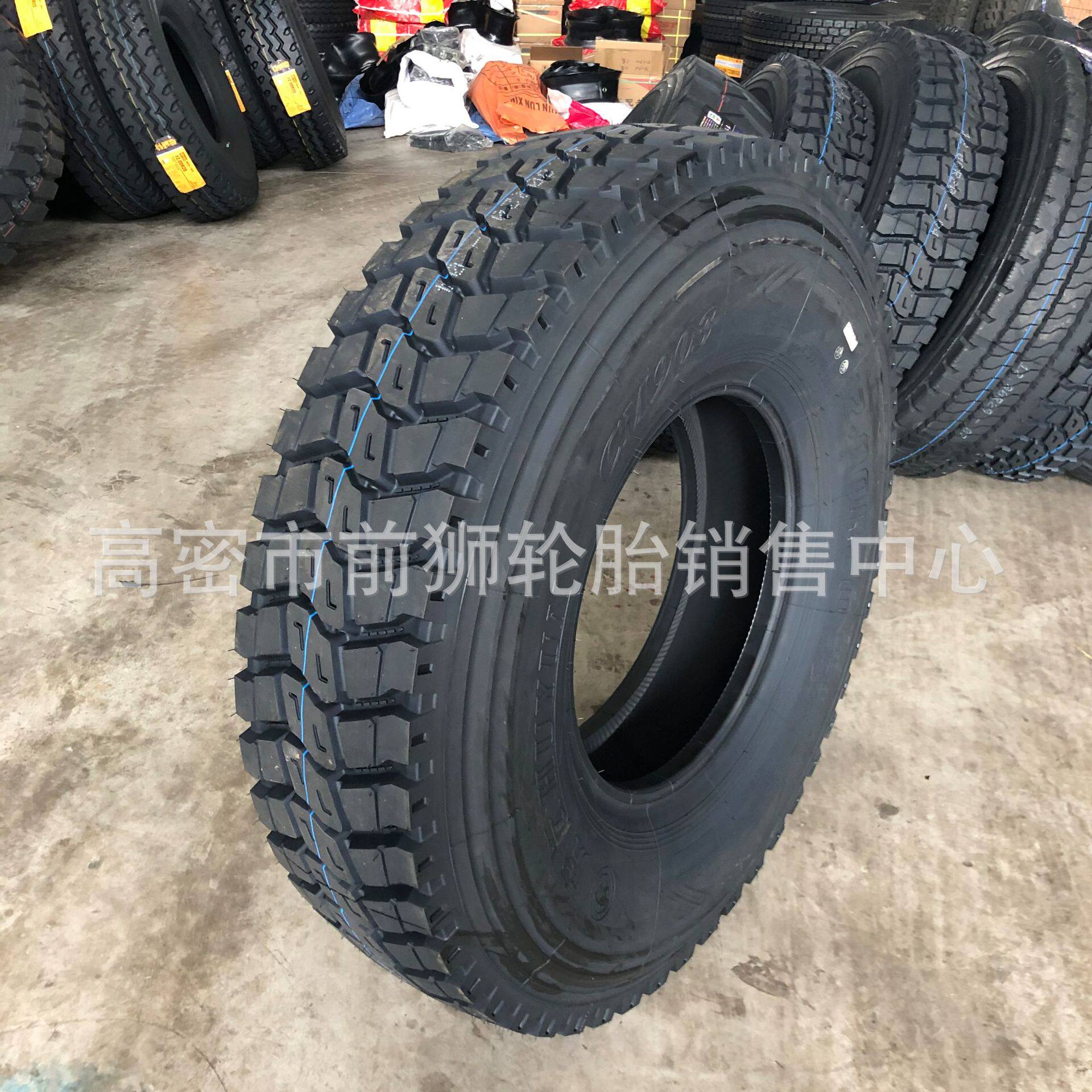厂家直销 1100r20 1000 900r20 12r22.5全钢丝大货车载重真空轮胎