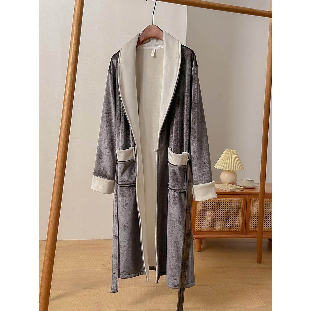 采购产品真正的天鹅绒夫妇的睡衣，男人和女人的睡衣，春天，秋天