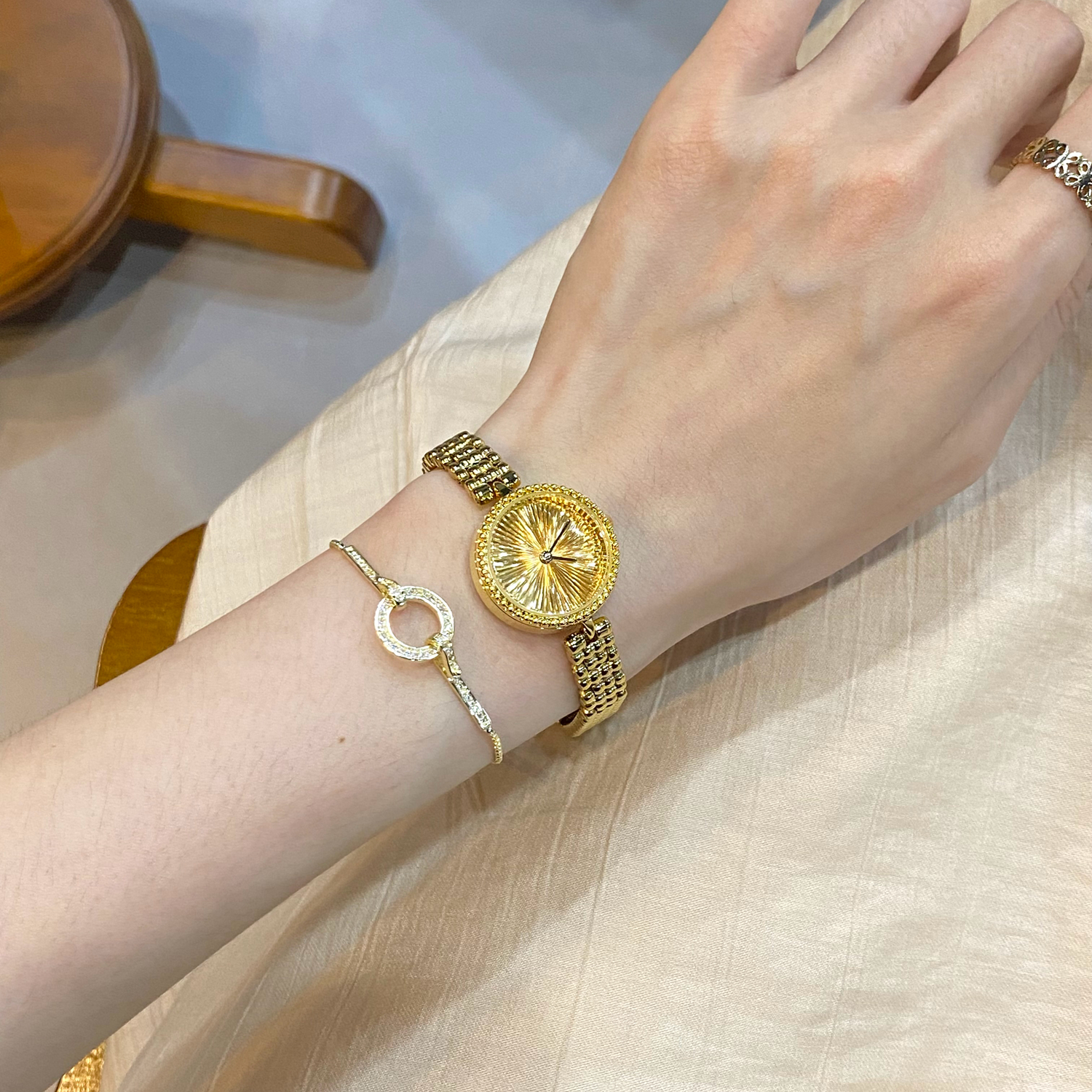 ICHUMU精致小巧女款手表