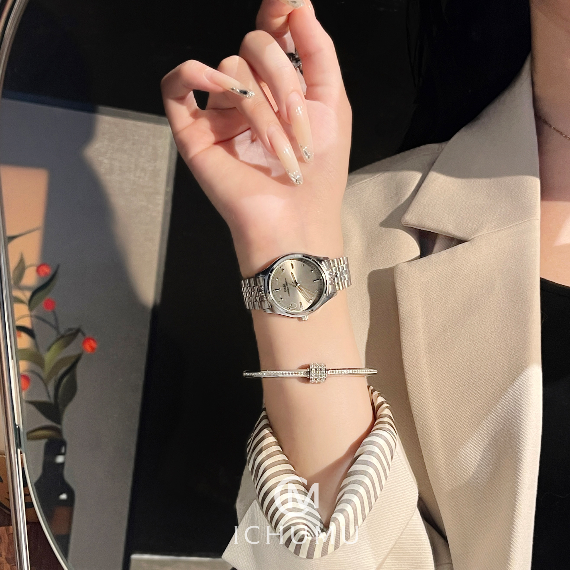轻奢高级感时尚百搭钢带石英表