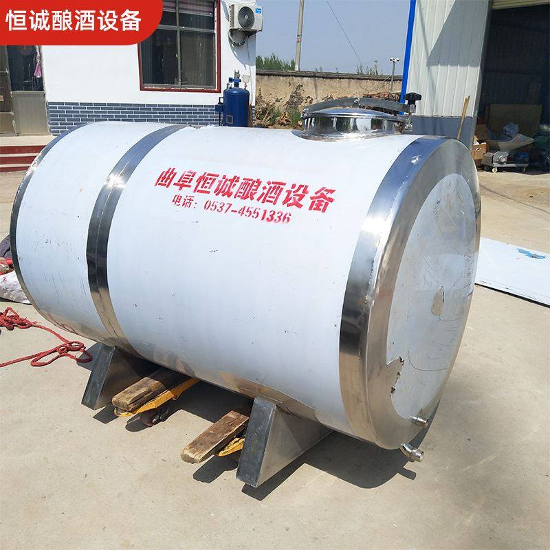 不锈钢柴油运输罐 加厚密封液体鲜奶储运罐 椭圆车载水箱 一件发