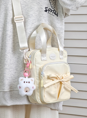 日系ins风小众设计感女通勤轻便挎包小众斜挎包可爱森系少女小包