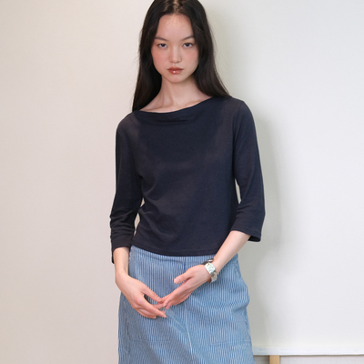 肌理感棉麻轻薄微弹船领中袖体恤