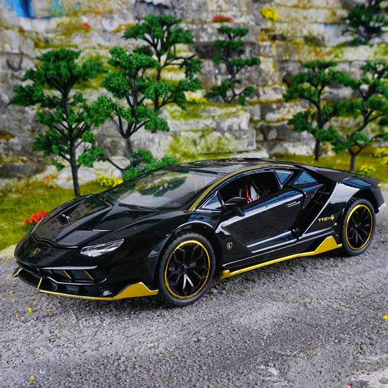 车致124兰博LP770声光回力车