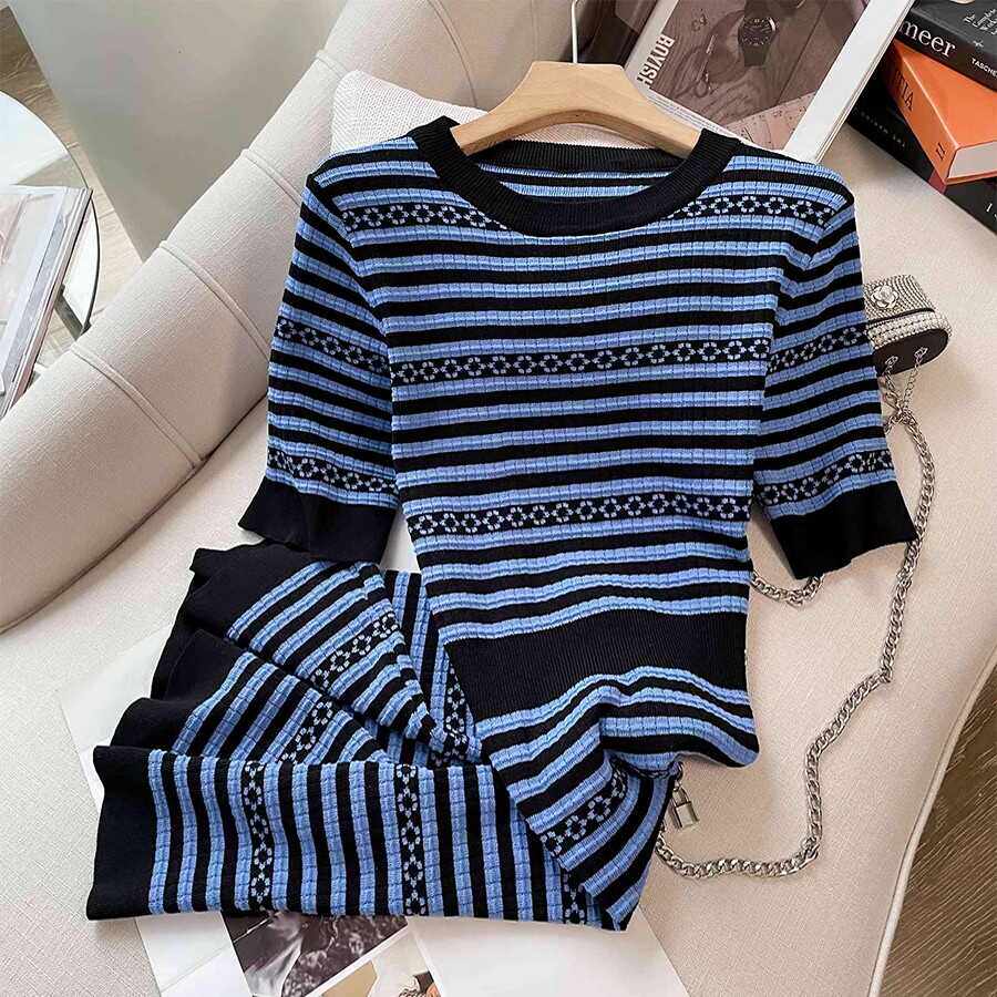 新品 2024年夏季新款圆领条纹短袖针织连衣裙修身包臀蓝色小香风