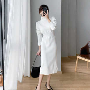 秋冬长款过膝毛衣裙配大衣内搭高领收腰加厚打底针织连衣裙女