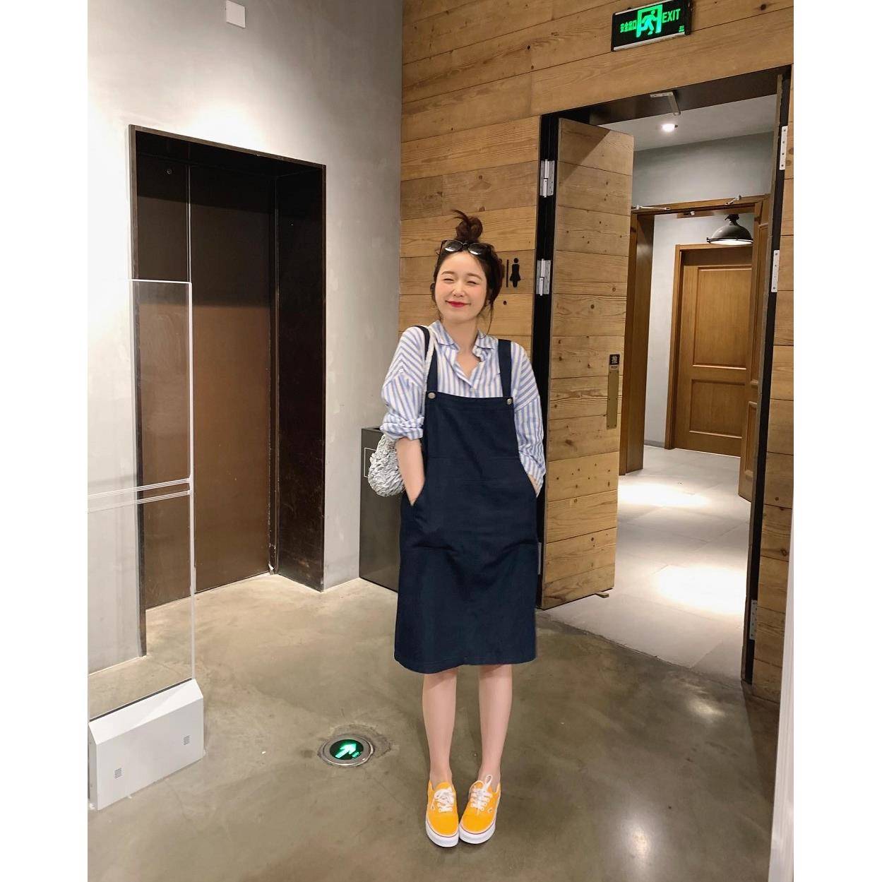 徐蹦蹦 俏皮女 日减系夏季百搭宽松GSN龄薄裙款牛仔背带中长连衣