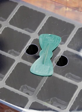 24-Hole Home Garden Balcony Nursery Seedling Tray Plant Grow