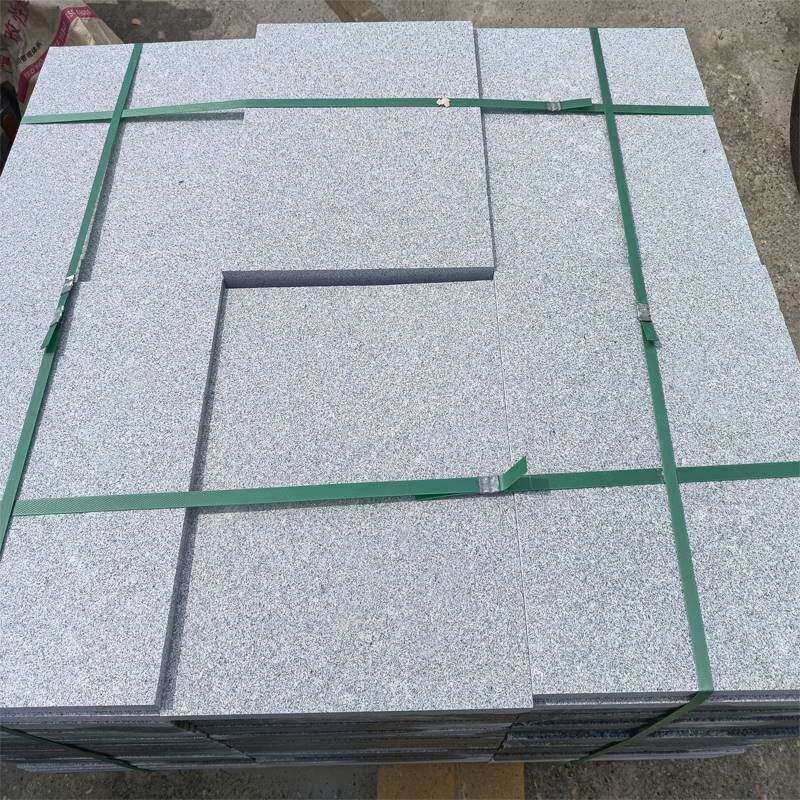 天然花岗岩石材黄金麻荔枝面芝麻灰火烧板别墅庭院地砖广场路沿石