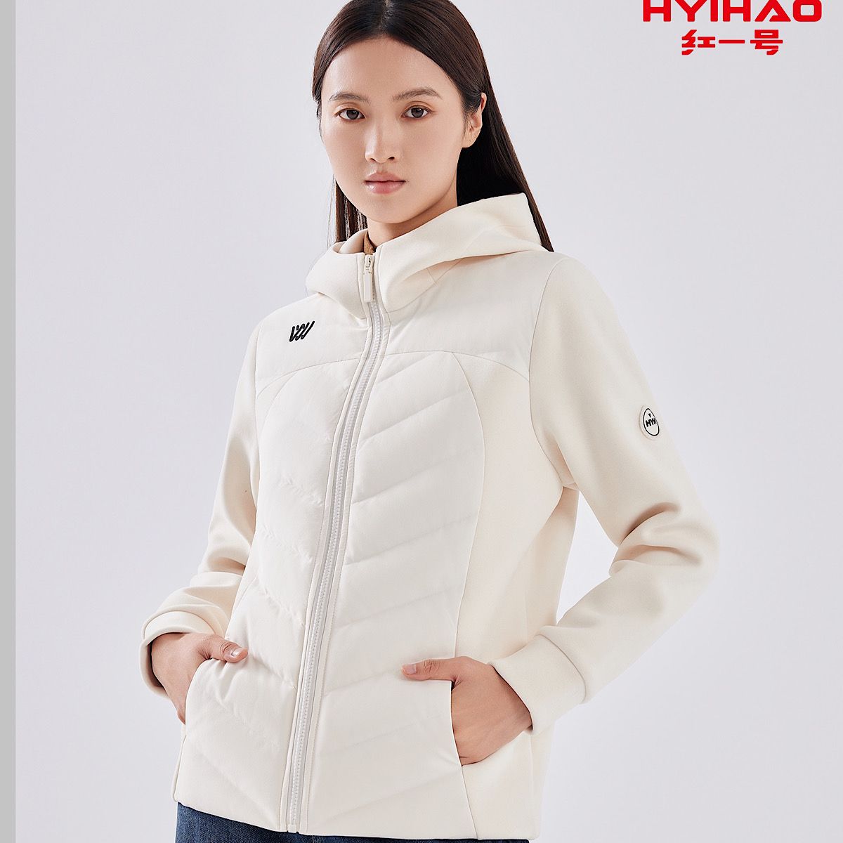 红一号连帽羽绒服女2024秋冬新款拼接短款轻薄保暖修身外套H28873