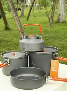 Hot Sale 4-5 Person Cookware  2 Pot  Tea Pot  Frying Pan Out
