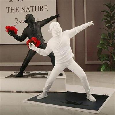 Resin Banksy Sculptures Flower Thrower Boy Man Statue Desk