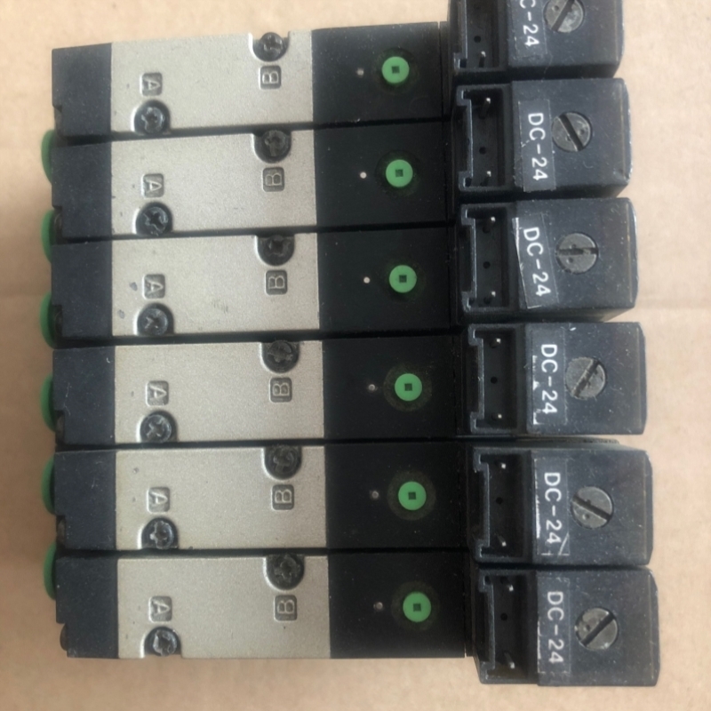 议价CKD电磁阀4KB119-D2电磁阀DC24V