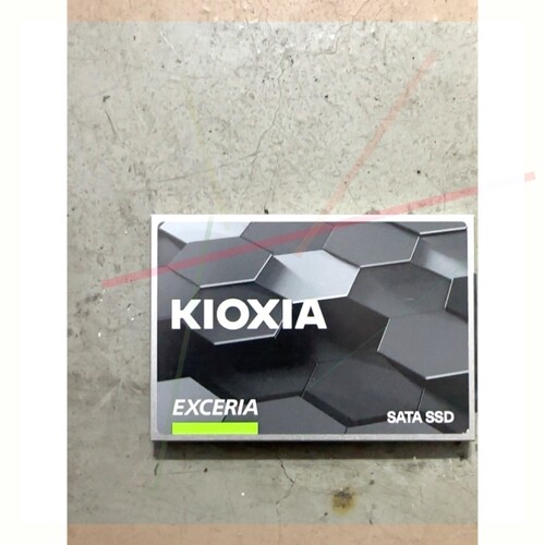 议价铠侠+SATA+TC10+240G