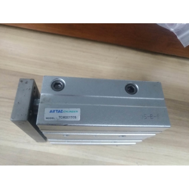 议价亚德客气缸TCM20x50S库存3件实物拍照品相如图