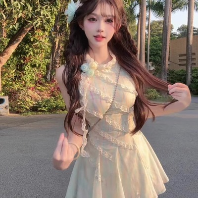 法式甜美无袖挂脖蕾丝连衣裙女夏季收腰显瘦不规则高级感小众短裙