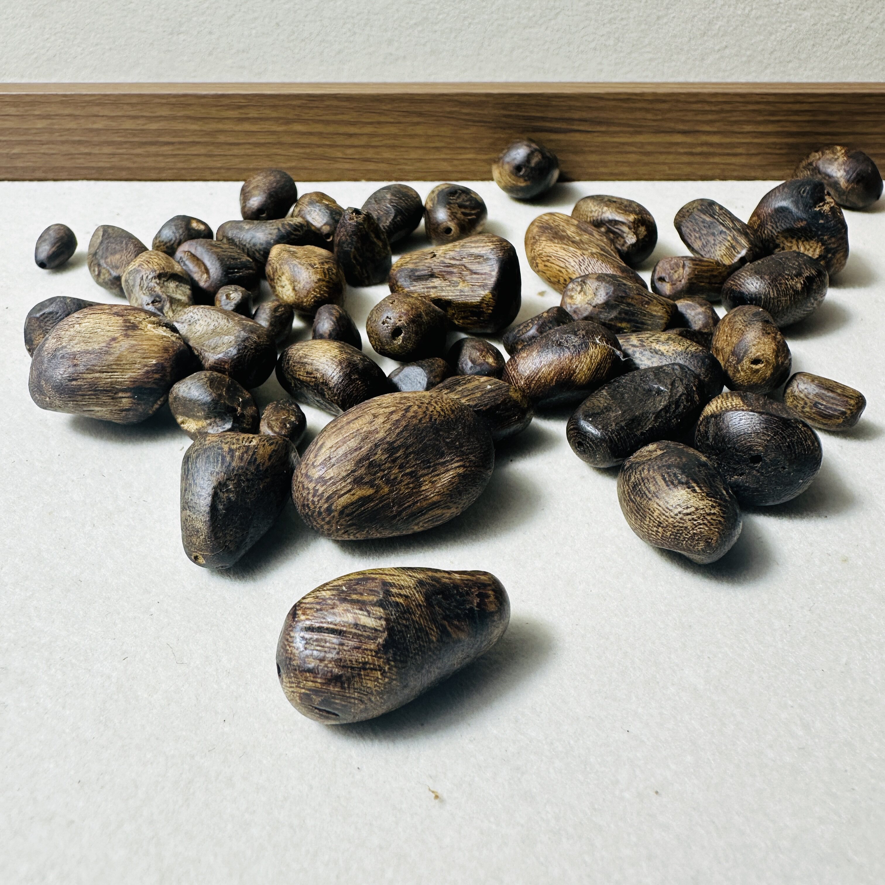 天然沉香树丁高油随形DIY吊坠