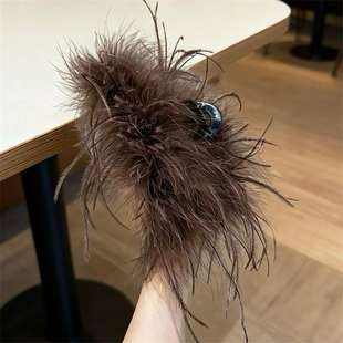 高级氛围感羽毛抓夹女超仙毛毛发夹气质百搭显发量2025新款发饰