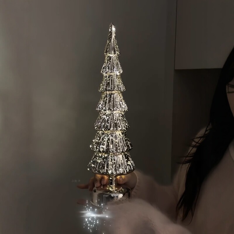圣诞树小夜灯创意桌面布置发光小摆件圣诞节酒吧餐厅氛围感小装饰