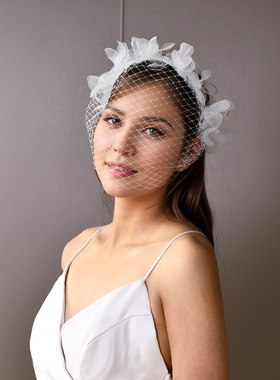 曼真 白色欧根纱立体花朵发箍款 菱形网眼复古晚宴新娘面纱VA25