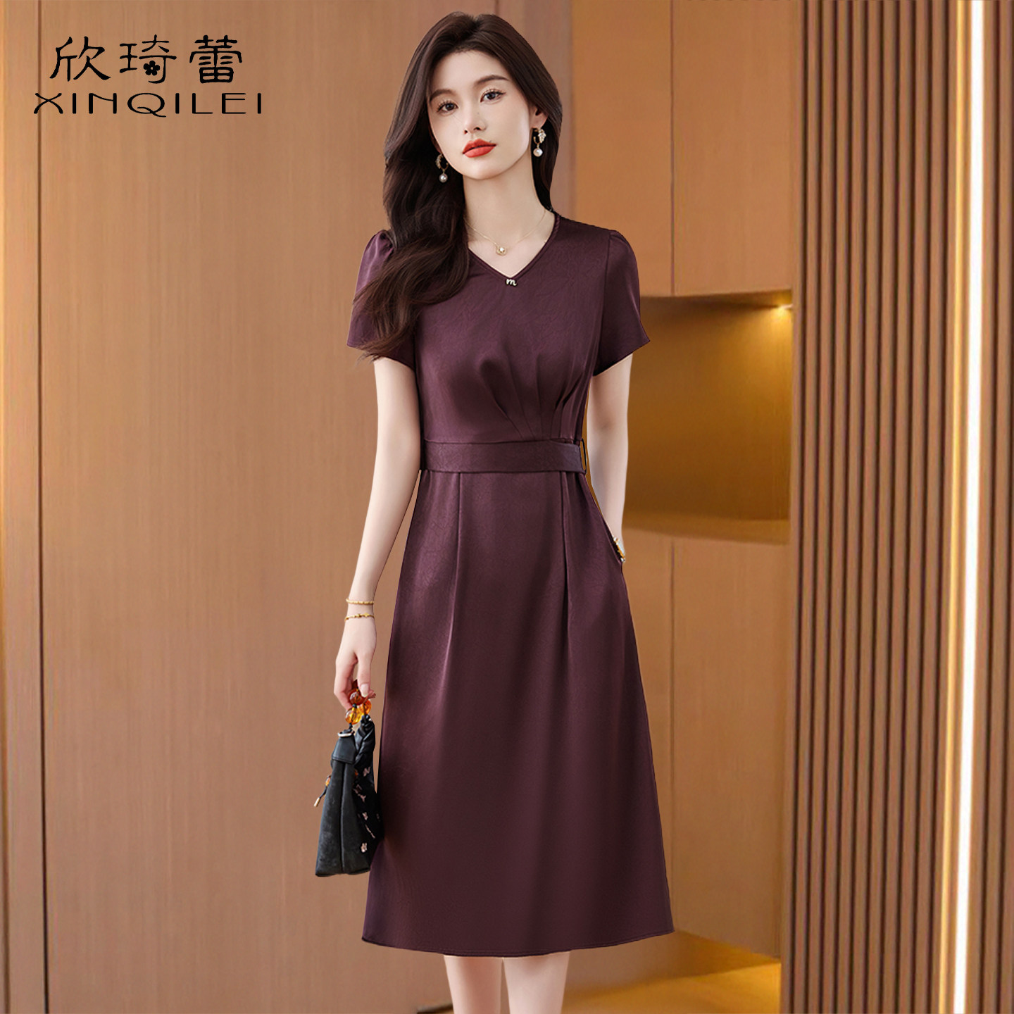 广州十三行爆款高端连衣裙子女夏2026新款流行高级感妈妈礼服年轻