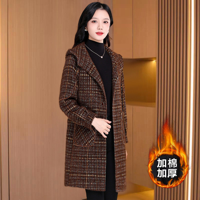格子中长毛呢大衣女外套秋冬今年高级感妈妈加厚夹棉爆款风衣晋江