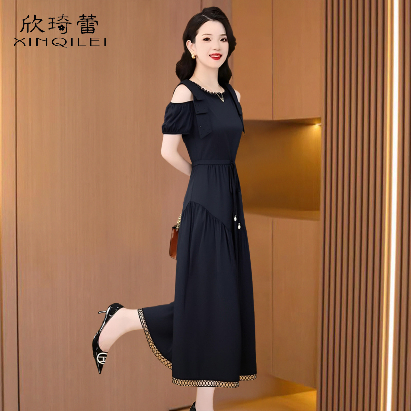 露肩亚麻a字连衣裙女夏巨好看掐腰后妈高级感广州十三行高端洋气