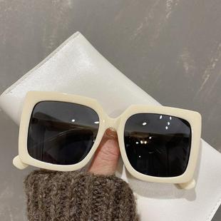方形墨镜女款白色边框镜框太阳镜女白边眼镜黑白遮阳镜白框高级感