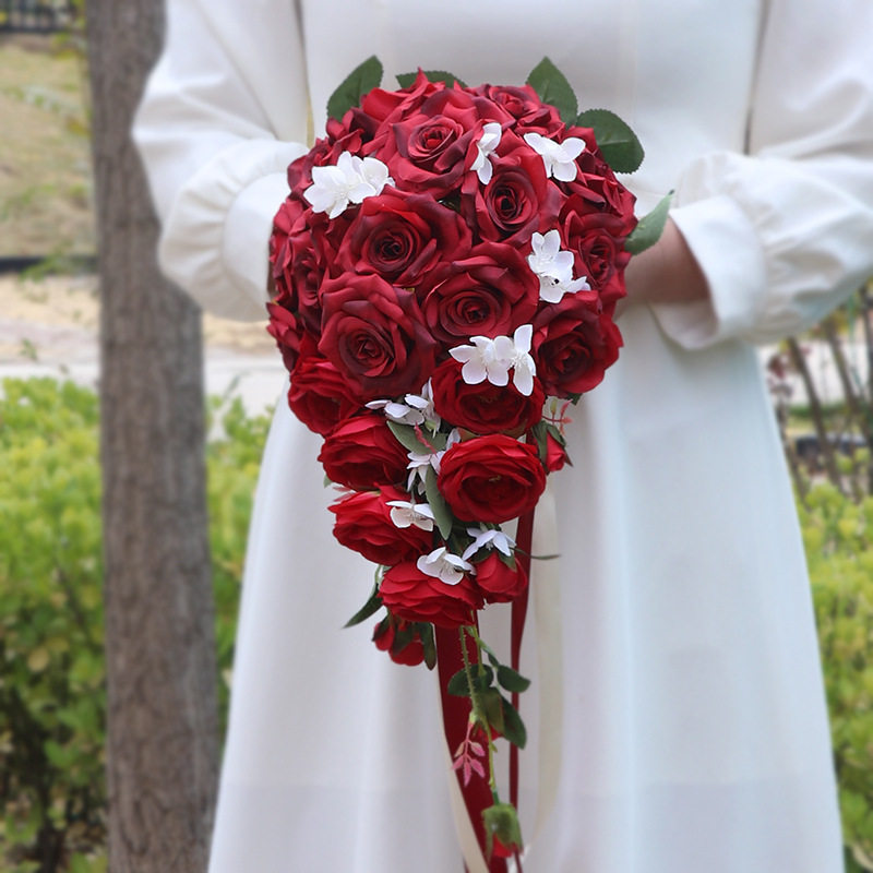 中式婚礼新娘手捧花仿真玫瑰水滴手拿花结婚拍照道具婚庆场景布置