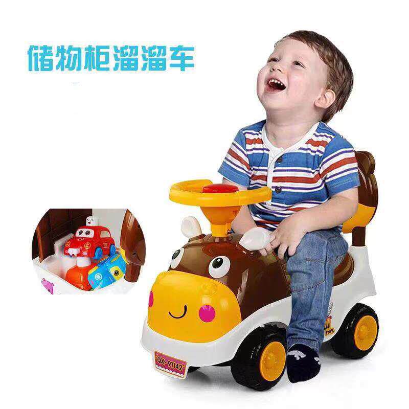 卡通奶牛扭扭车滑行车音乐方向盘婴幼儿奶牛助步车学步车玩具3色