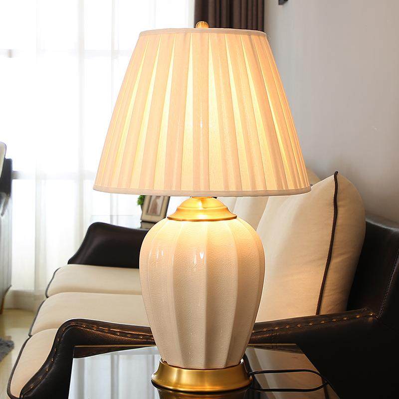 美式轻奢陶瓷台灯卧室客厅家用简约现代中式温馨装饰床头灯全铜