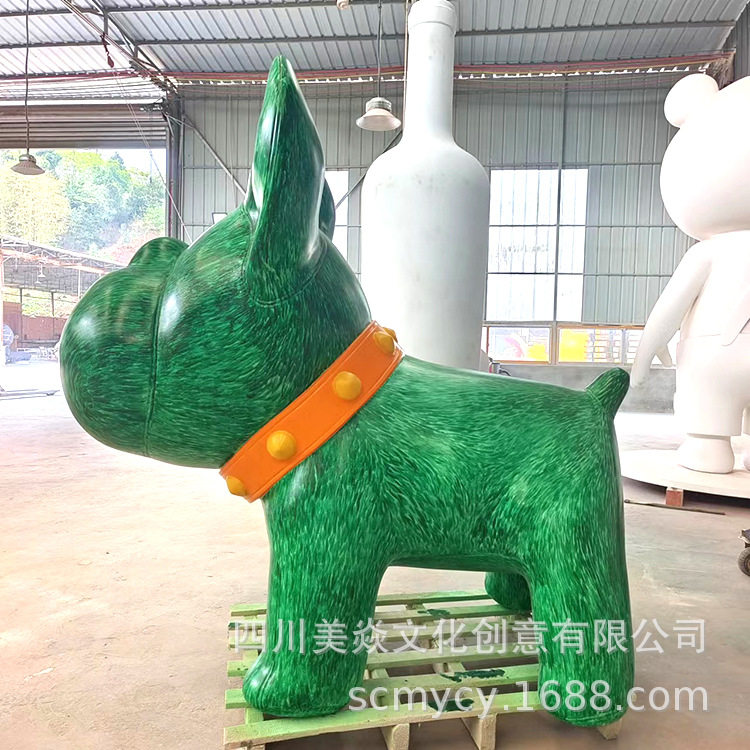 公司制作绿植彩绘仿真小狗法斗犬玻璃钢雕塑 商业美陈互动摆件品