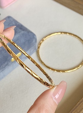 新款麻花手镯女小众设计高级感轻奢精致简约时尚百搭不掉色手饰