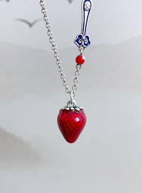 S925纯银红色草莓吊坠项链女款甜美小众水果项坠锁骨链小清新饰品