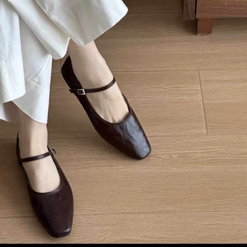法式羊皮复古玛丽珍女鞋2025春夏新款真皮浅口手工皱褶平底单鞋