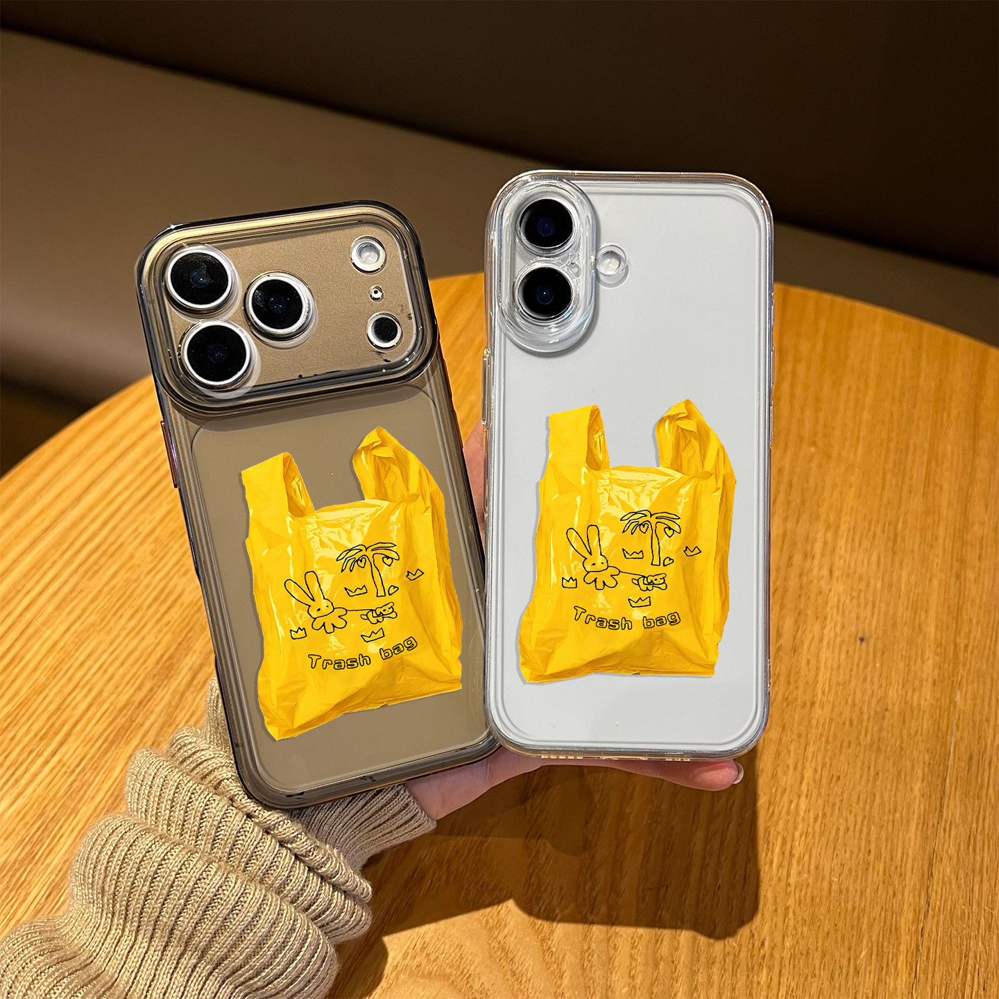 黄色袋子适用苹果17promax手机壳iphone13兔子15小狗16搞怪14pro/12/11/air三星s24ultra魅族21/iqooz11turbo
