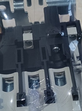 热卖上海人民交流接触器CJX2- D09 10/01Z现货供应全新