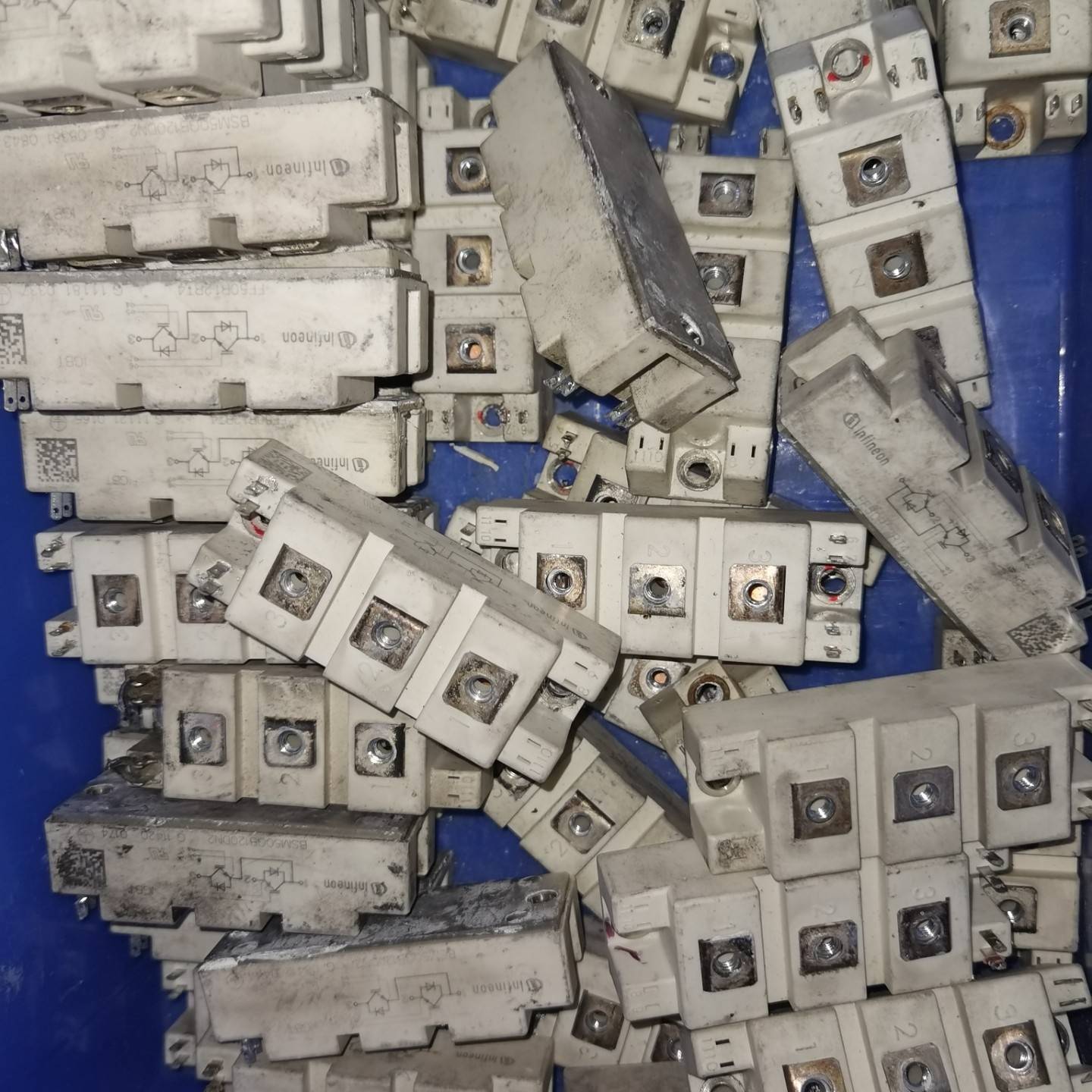 SKM100GB128D SKM75GB12V.SKM75G议价 也可为维修!!