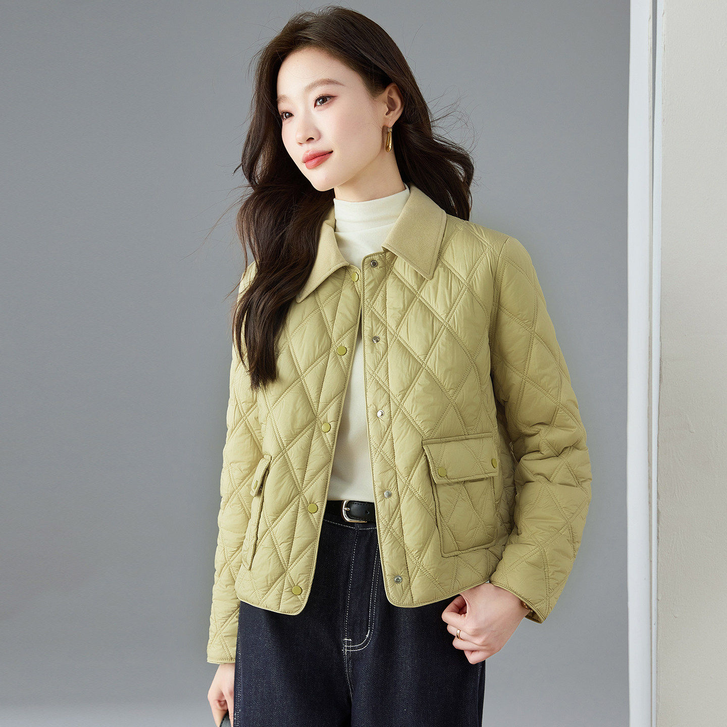 时尚轻薄短款棉服外套女秋冬季2025新款减龄女士夹克保暖棉衣棉袄