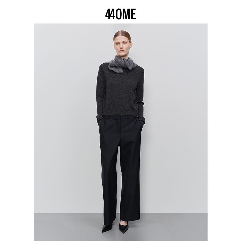 440ME经典圆领套头羊毛毛衣短款