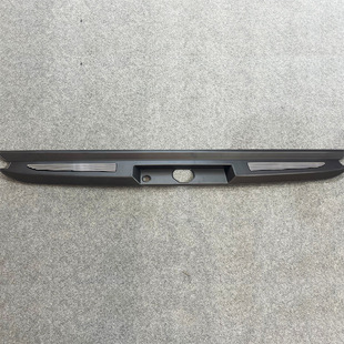 适用于19-25款丰田海狮300后护板HIACE尾箱内护板铝合金踏板改装