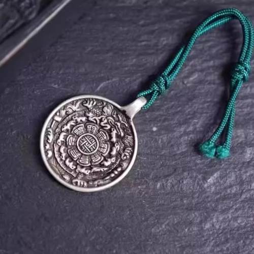 西藏手工纯银藏式迷你九宫吊坠