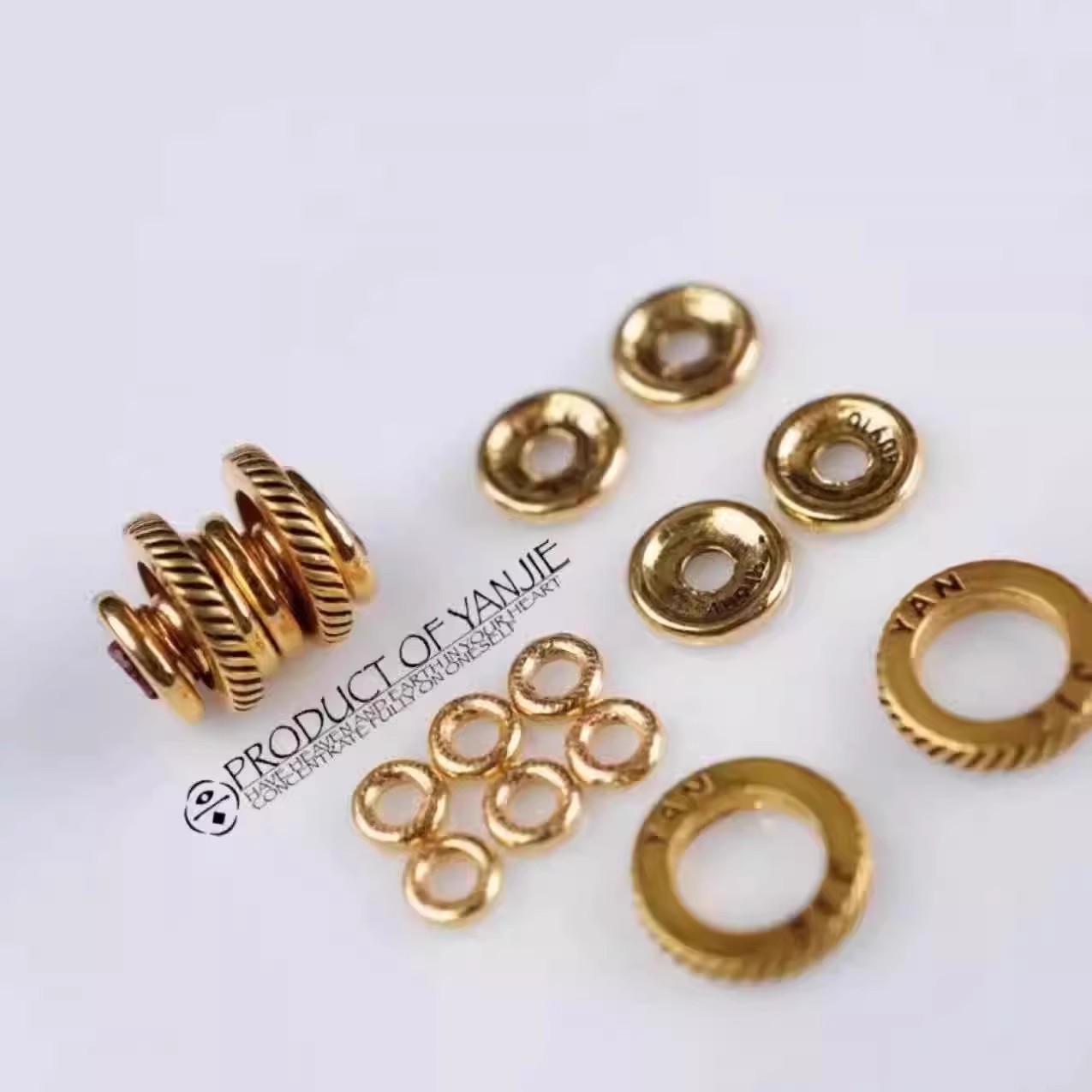 不掉色万向轴，能很好的补偿念珠和三通衔接角度，视觉审美提升