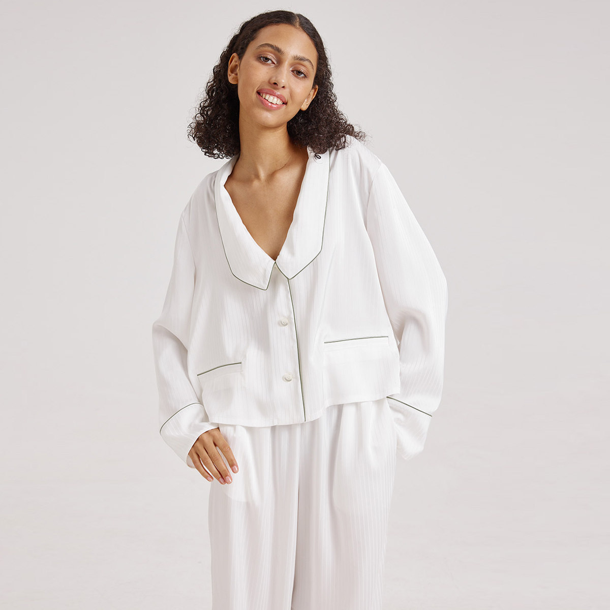 nap loungewear春秋长袖睡衣女士家居服可外穿宽松个性领短款上衣