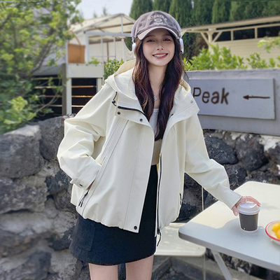 白色连帽早秋独特超好看外套上衣