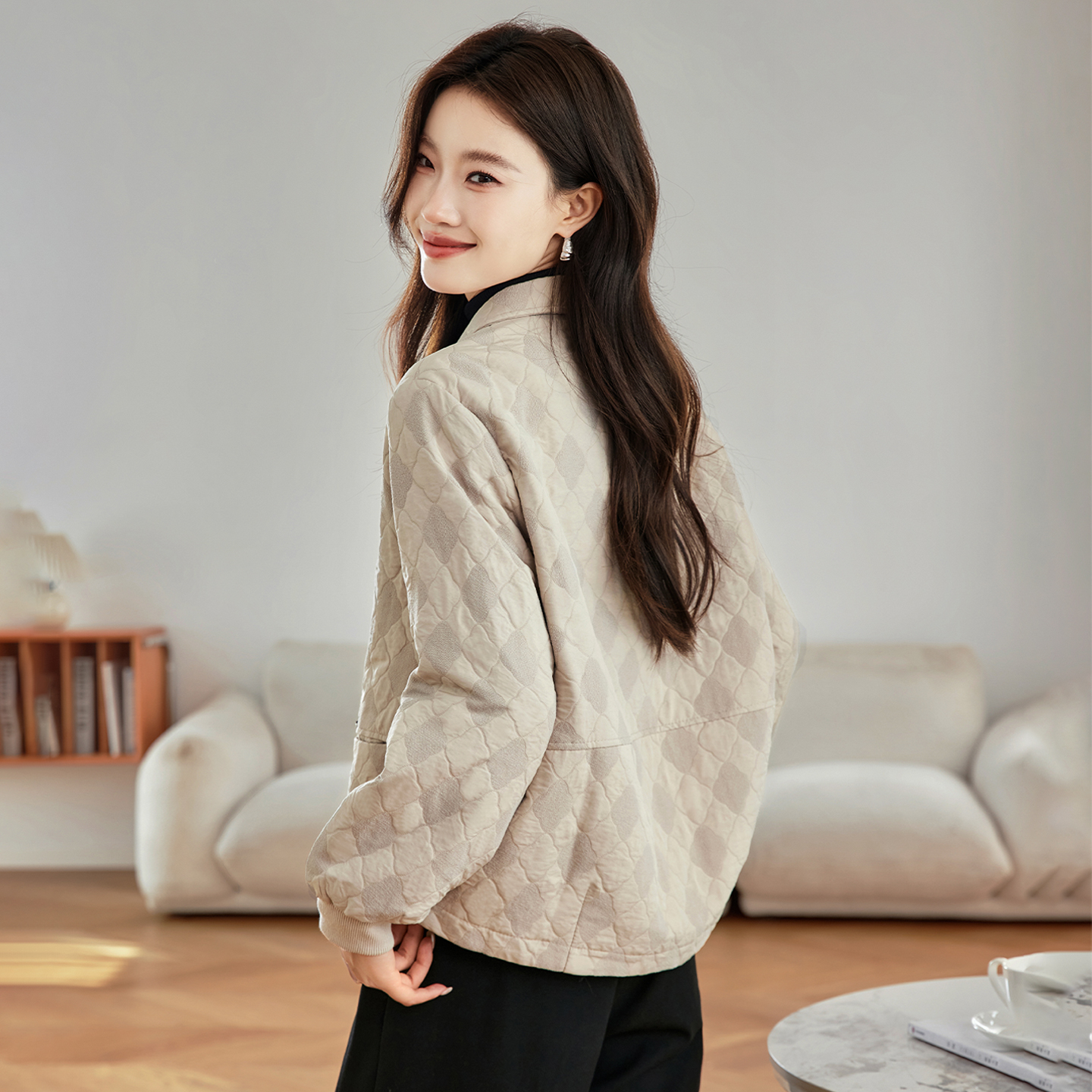 翻领菱格短款夹棉外套女秋冬上衣