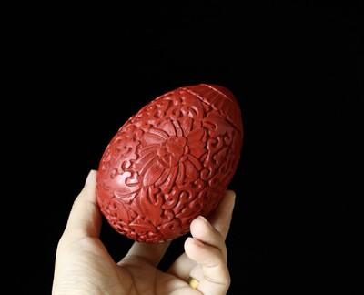 七八十年代老雕漆厂剔红蛋形摆件吉祥幸蛋漆质雕工精美带原盒底座