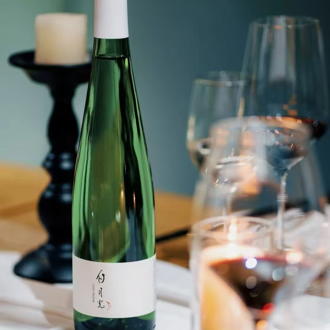 抱朴悦己 白月光龙眼干白葡萄酒 河北怀来产区